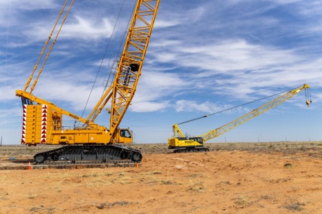 Big B Crane crawler crane on a jobsite
